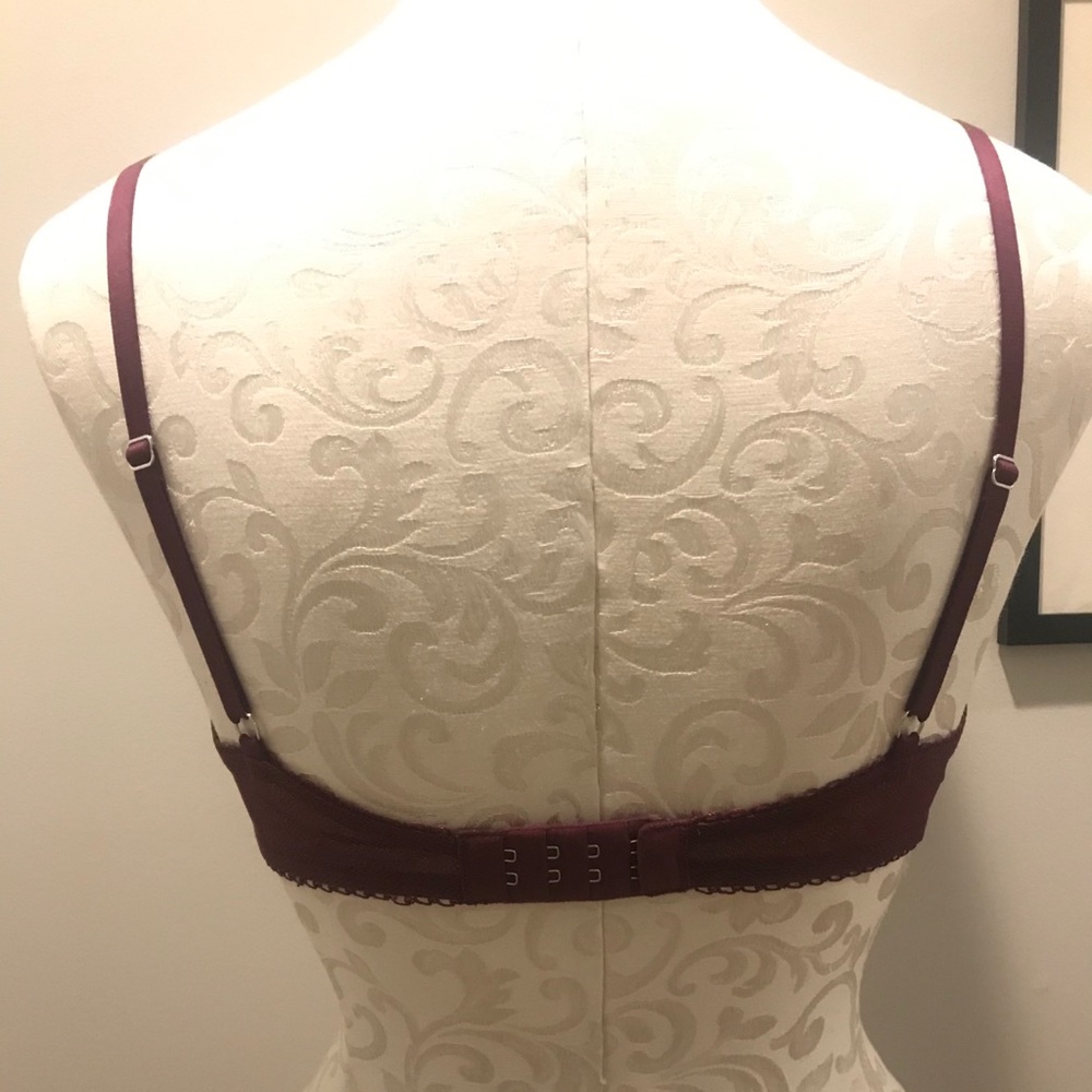 Victoria’s Secret Bra - Picture 2 of 5